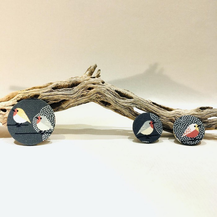 Broches oiseaux en carton et tissu