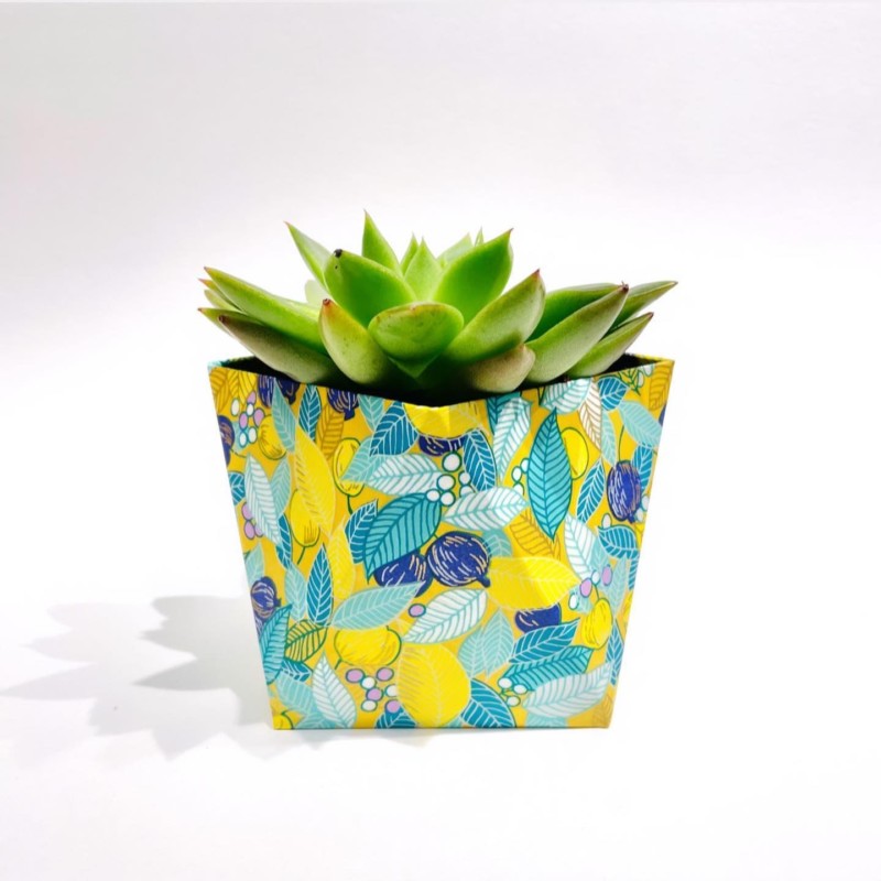 Cache-pot jaune en carton recyclé et papier japonais