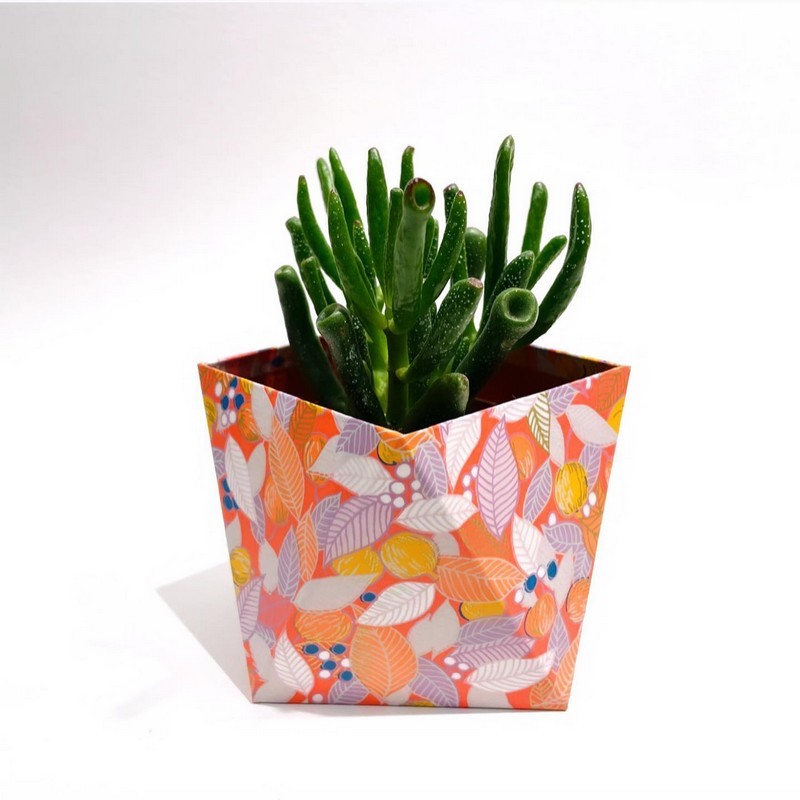Cache-pot rose en carton recyclé et papiers japonais